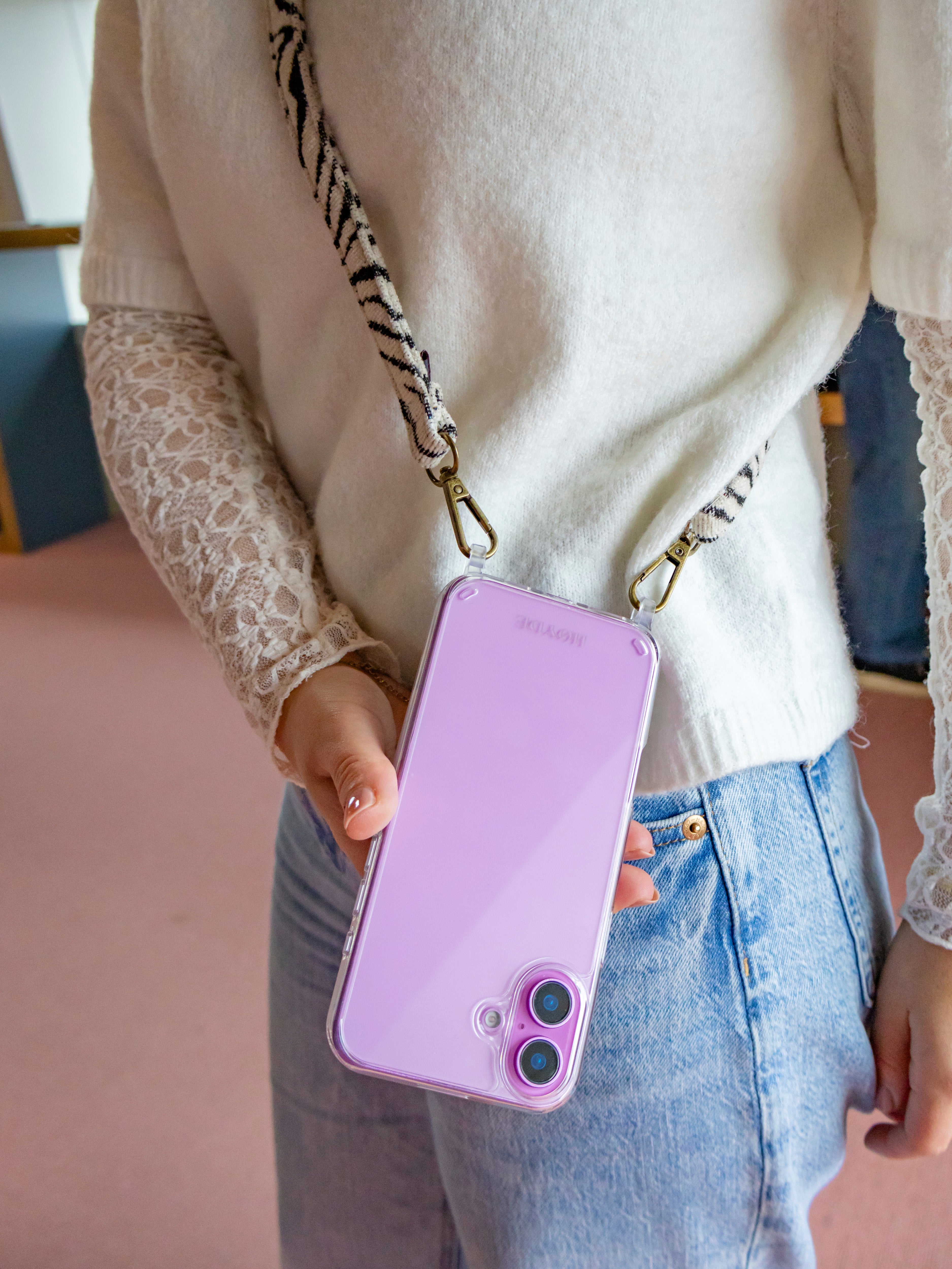 iPhone 16 Plus hoesje - transparant met siliconen ringen