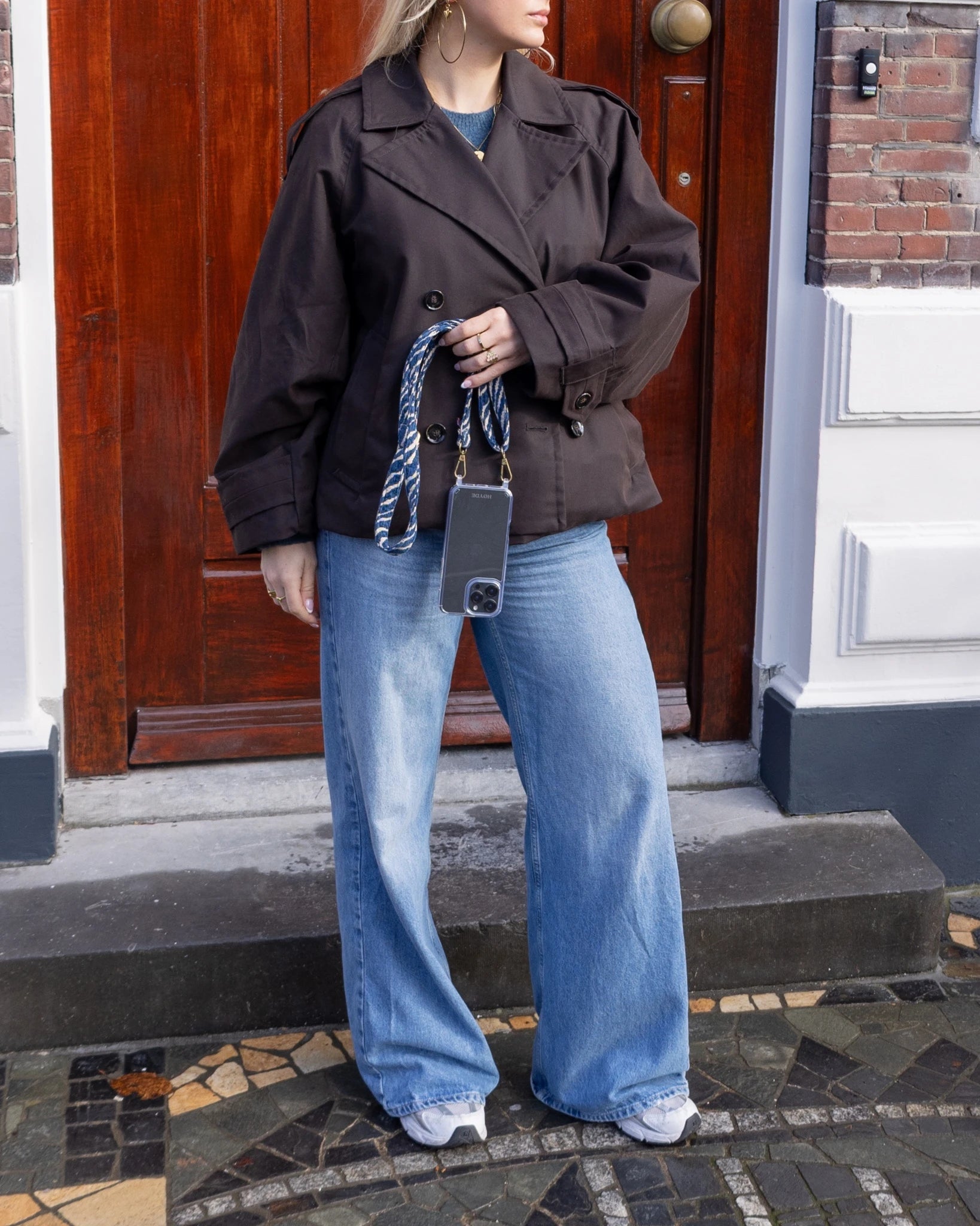 iPhone 16 Pro - Telefoonhoes met Beachy Blue koord