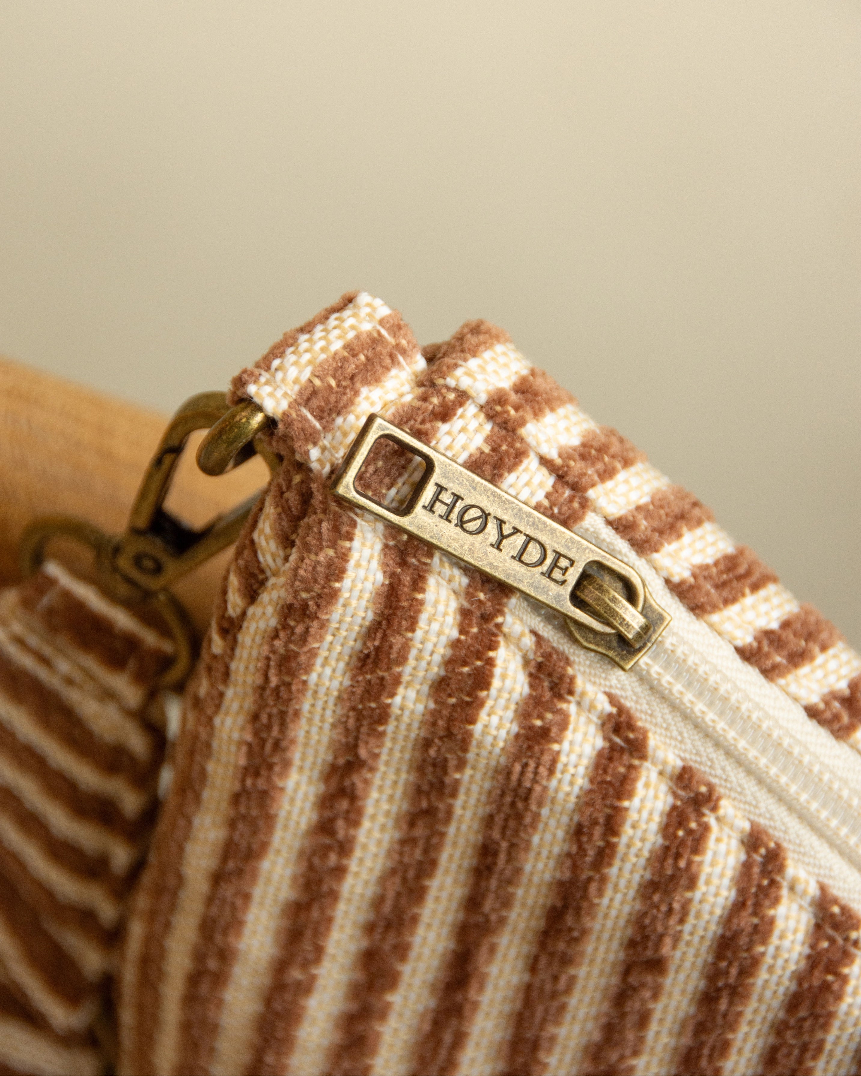 Crossbody Bag Mocha Muse