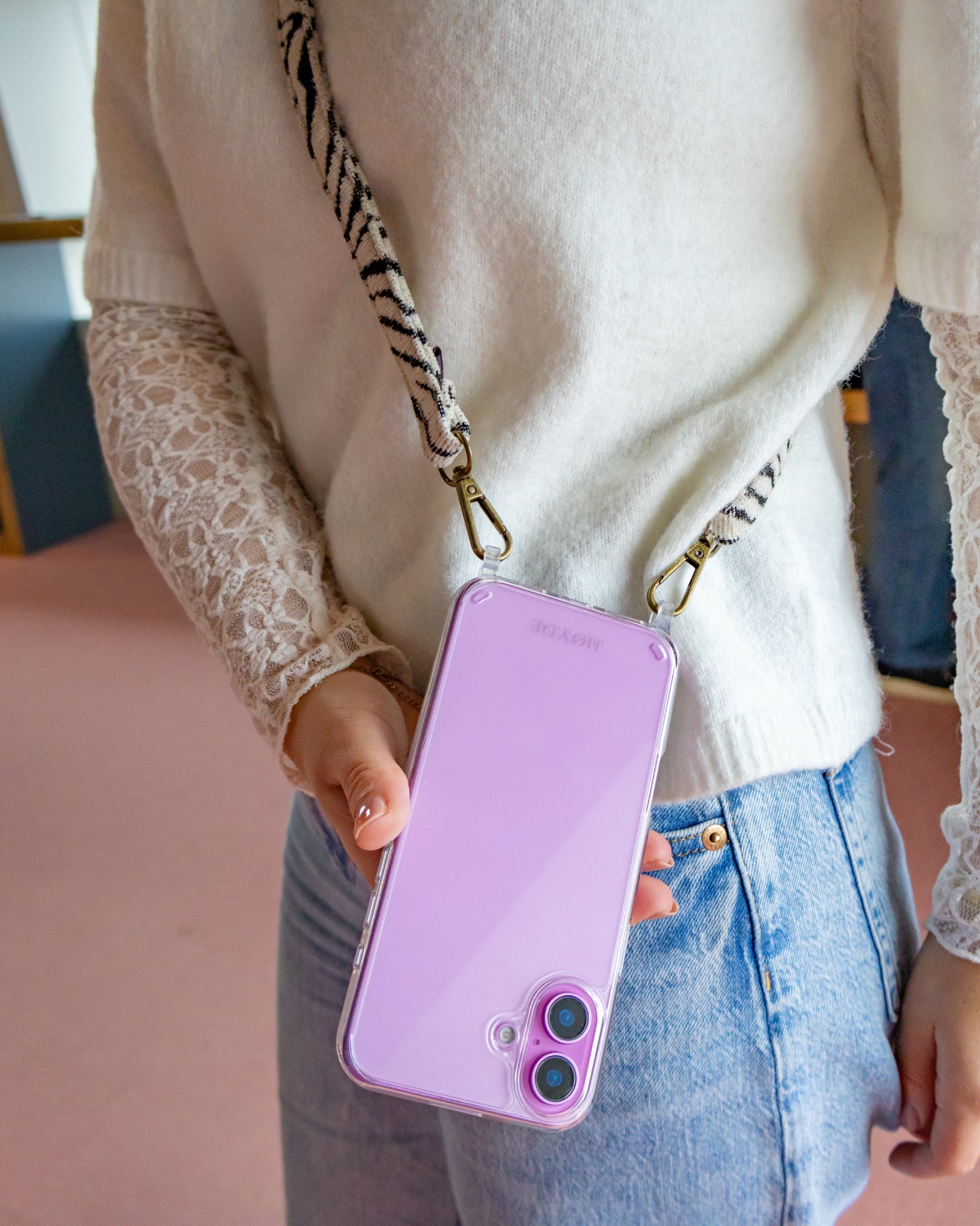 iPhone 16 Plus hoesje - transparant met siliconen ringen